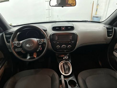 Used 2017 Kia Soul FWD image 18