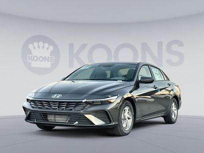 New 2026 Hyundai Elantra SE