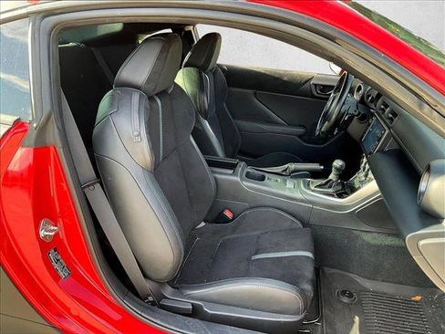 Used 2022 Toyota GR86 Premium w/ ALL Weather Mat Package (TMS) RWD image 7