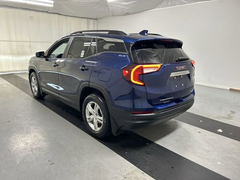 Used 2022 GMC Terrain SLE w/ Driver Convenience Package AWD/4WD image 7