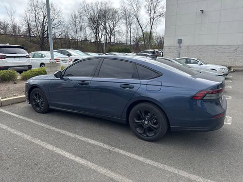 Used 2025 Honda Accord SE image 13