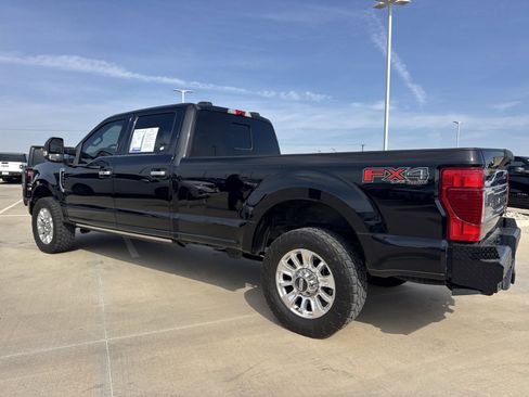 Used 2022 Ford F350 Limited image 5