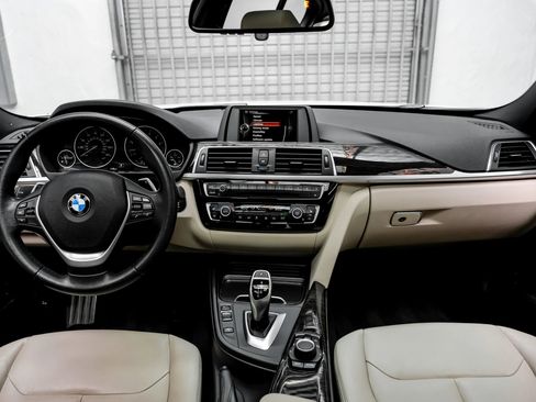Used 2017 BMW 330i Sedan image 16