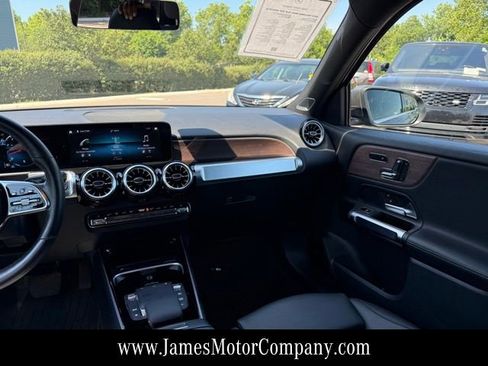 Certified 2023 Mercedes-Benz GLB 250 4MATIC image 18