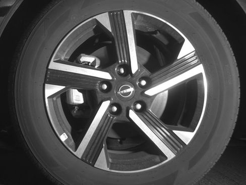 Used 2025 Nissan Sentra SV FWD image 12