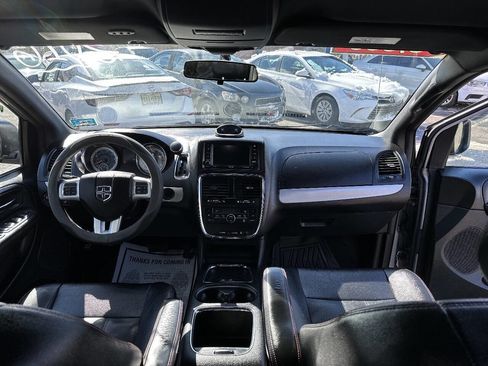Used 2016 Dodge Grand Caravan R/T FWD image 13