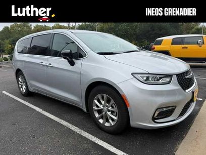 Used 2026 Chrysler Pacifica Limited