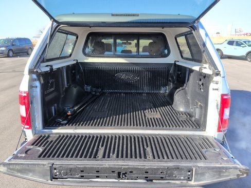 Used 2018 Ford F150 Lariat image 13