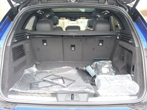 New 2025 Land Rover Range Rover Sport Autobiography image 12