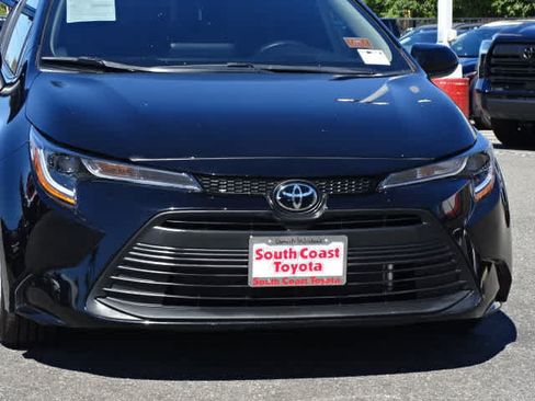 Used 2025 Toyota Corolla LE FWD image 4