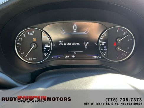 Used 2024 Buick Enclave Avenir image 16