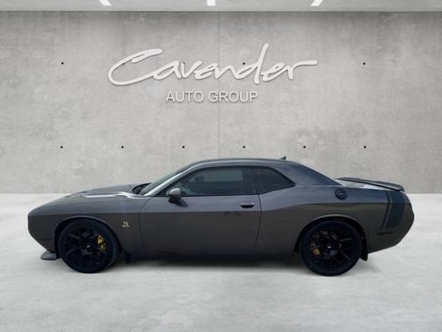 Used 2015 Dodge Challenger R/T Scat Pack RWD image 13