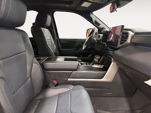 New 2026 Toyota Tundra Platinum AWD/4WD image 15