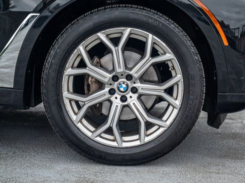 Used 2022 BMW X7 xDrive40i w/ Premium Package AWD/4WD image 17
