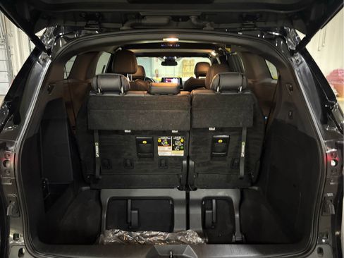 Certified 2024 Toyota Sienna XLE Woodland Edition AWD/4WD image 7