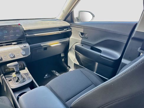 New 2027 Hyundai Kona SE FWD image 16