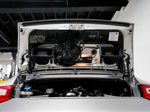 Used 2009 Porsche 911 Carrera S RWD image 31