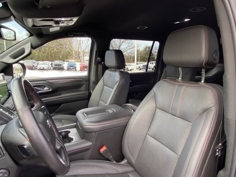 Used 2022 Chevrolet Suburban RST w/ Luxury Package image 13