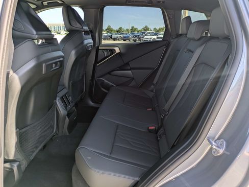 Used 2025 BMW X3 xDrive30i w/ Premium Package AWD/4WD image 16