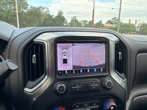 Used 2022 Chevrolet Silverado 1500 LTZ w/ LTZ Premium Package AWD/4WD image 18