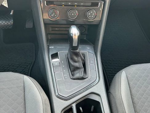 Used 2020 Volkswagen Tiguan S FWD image 20