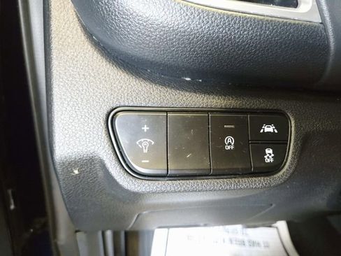 Used 2023 Kia Seltos SX image 29