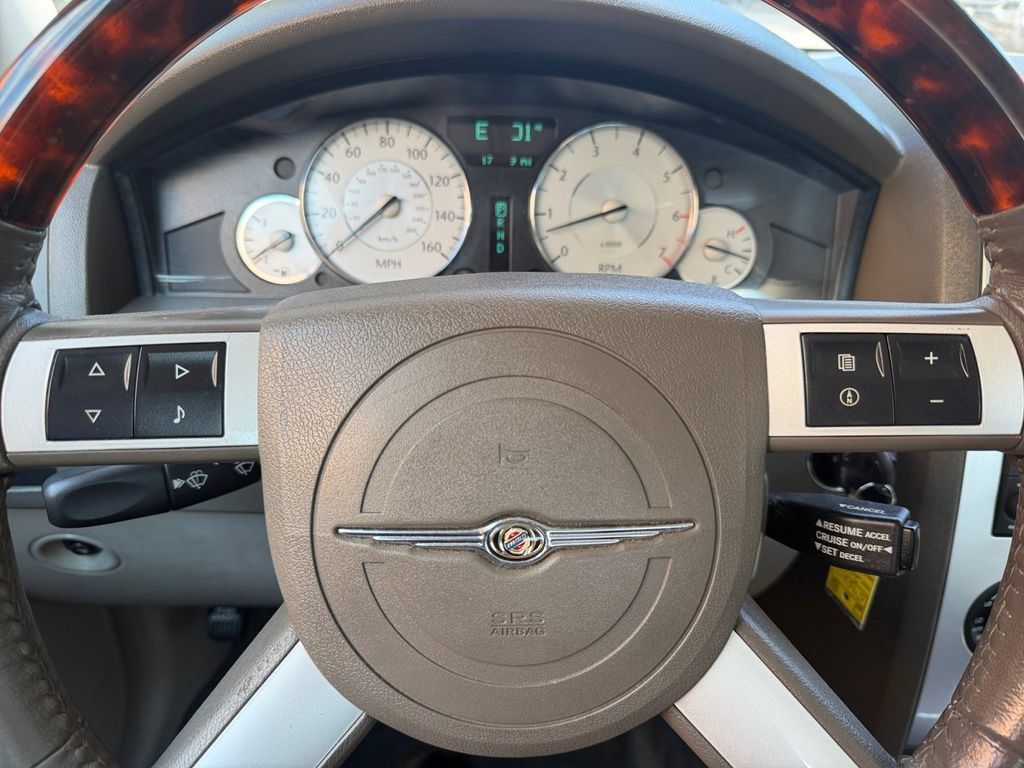 Used 2008 Chrysler 300 C w/ Navigation & Sound Group II RWD image 22