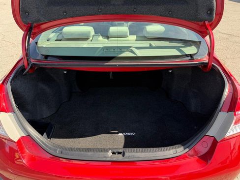 Used 2011 Toyota Camry LE image 34