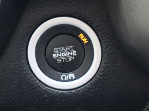 Used 2021 RAM 1500 Big Horn RWD image 46