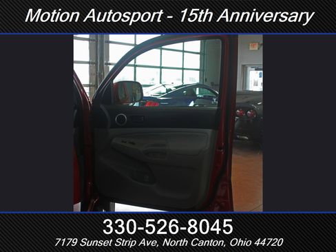 Used 2011 Toyota Tacoma 4x4 Double Cab w/ TRD Sport Pkg image 28