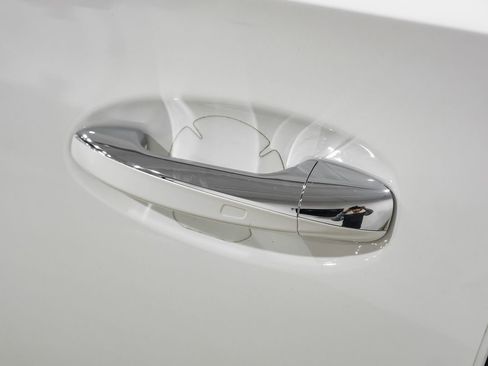 Used 2020 Mercedes-Benz GLE 350 w/ AMG Line Exterior image 34