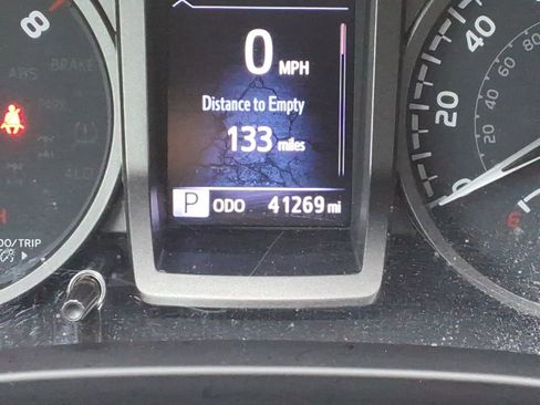 Used 2023 Toyota Tacoma TRD Off-Road image 29