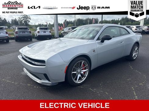 Used 2024 Dodge Charger Daytona Scat Pack w/ Plus Group AWD/4WD image 1