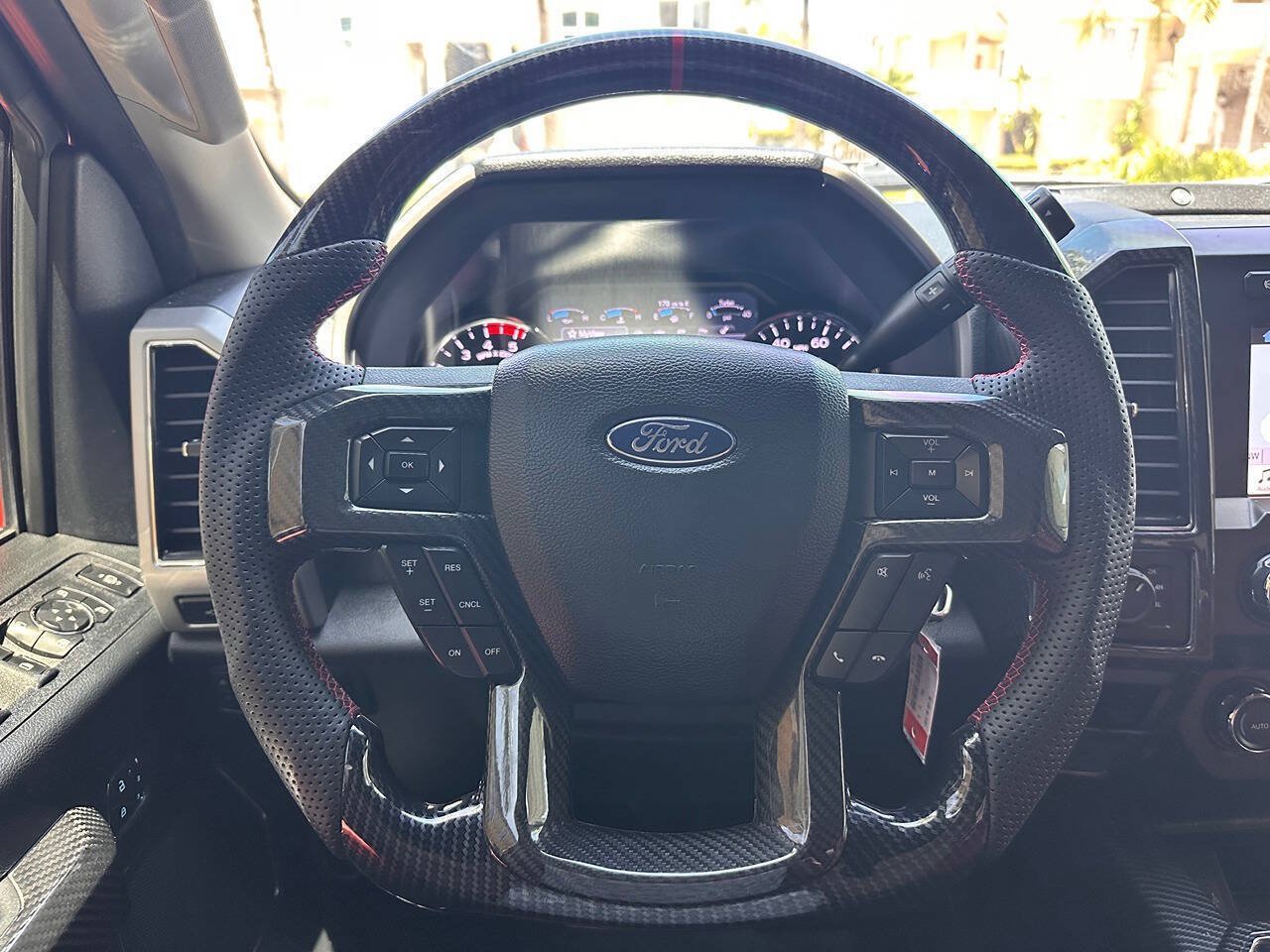 Used 2019 Ford F450 Lariat w/ Lariat Value Package AWD/4WD image 15