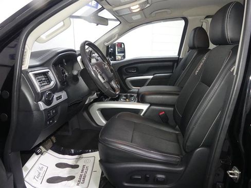 Used 2018 Nissan Titan PRO-4X AWD/4WD image 20