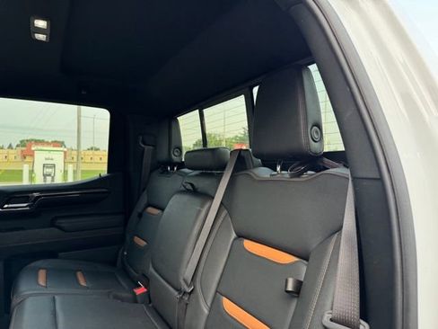 Used 2023 GMC Sierra 1500 AT4 w/ AT4 Preferred Package AWD/4WD image 14