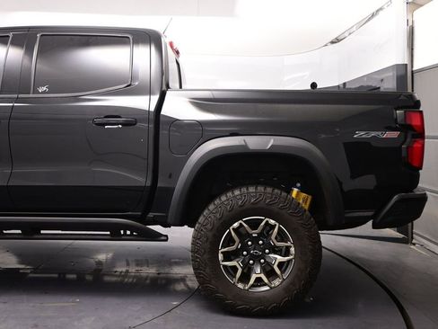 Used 2024 Chevrolet Colorado ZR2 w/ ZR2 Convenience Package III AWD/4WD image 7