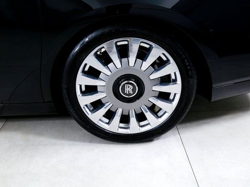 Used 2020 Rolls-Royce Phantom Sedan RWD image 44