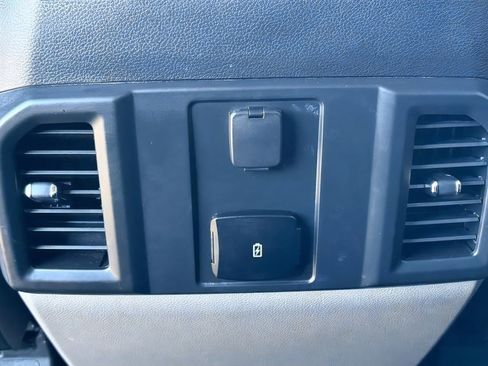 Used 2017 Ford F150 XL w/ Equipment Group 101A Mid RWD image 10