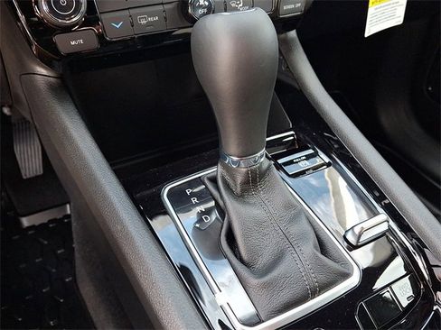 New 2026 Jeep Compass Latitude image 7