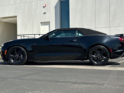 Used 2023 Chevrolet Camaro LT w/ Technology Package image 6