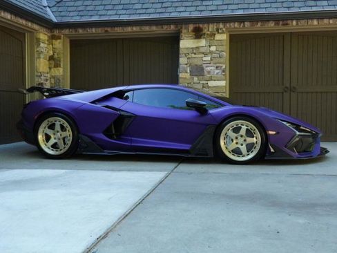 Used 2024 Lamborghini Revuelto AWD/4WD image 4