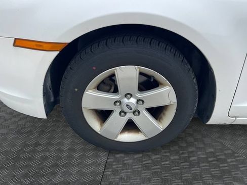 Used 2009 Ford Fusion SE FWD image 9