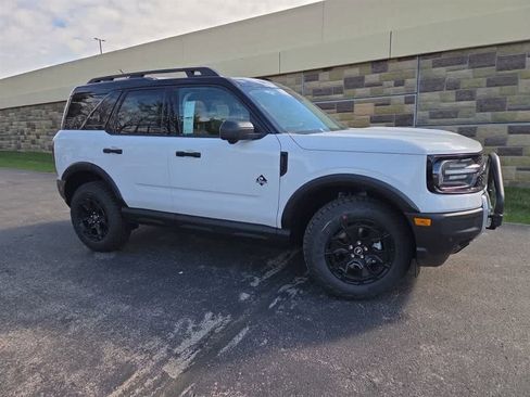 New 2026 Ford Bronco Sport Outer Banks w/ Sasquatch Outer Banks Package AWD/4WD image 3