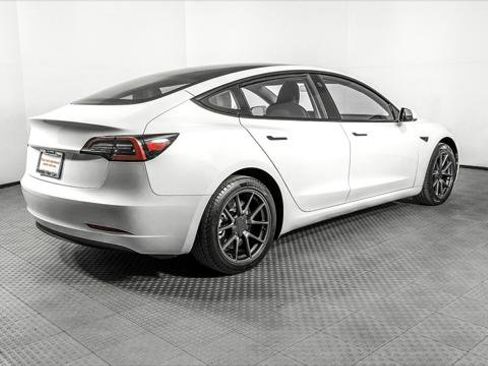 Used 2023 Tesla Model 3 Standard Range image 7