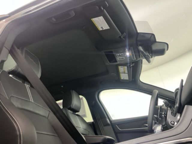 New 2026 Jaguar F-PACE R-Dynamic S AWD/4WD image 18