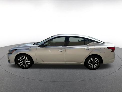 Used 2026 Nissan Altima 2.5 SV FWD image 7