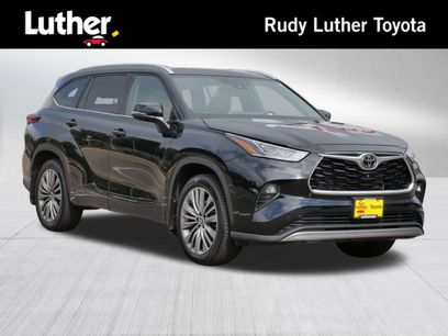 Used 2022 Toyota Highlander Platinum