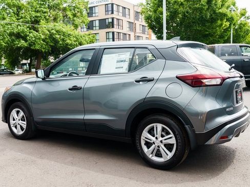 New 2025 Nissan Kicks Play S image 4