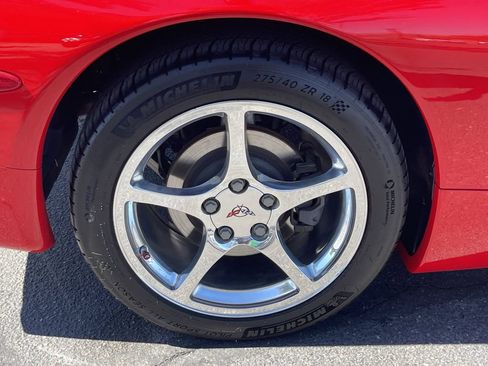 Used 2001 Chevrolet Corvette Convertible w/ Preferred Equipment Group2 RWD image 11